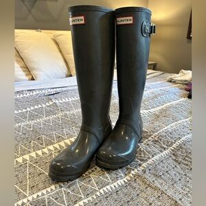Grey Hunter Rain boots.